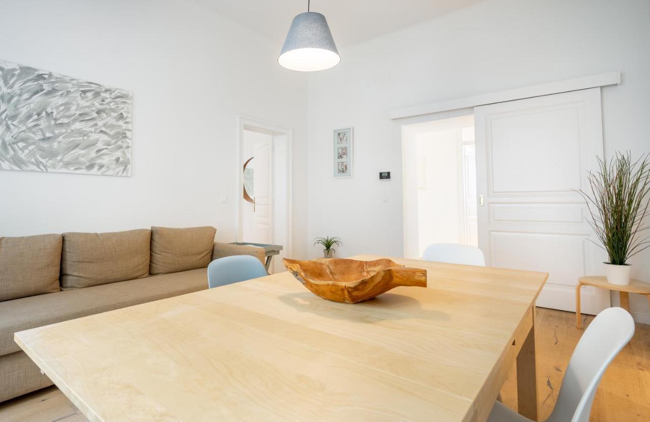 Cottageviertel - Stilvolles In Parknahe Apartment