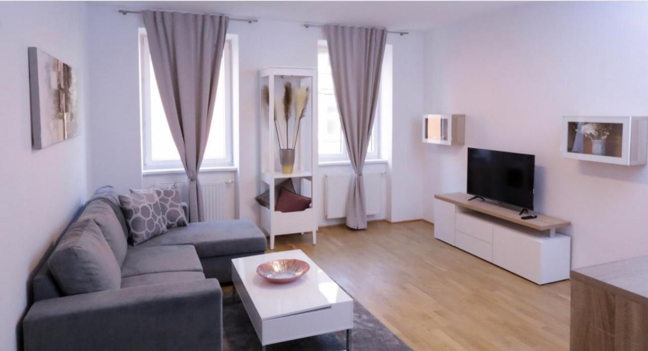 Elegante L Bg7 * Wien