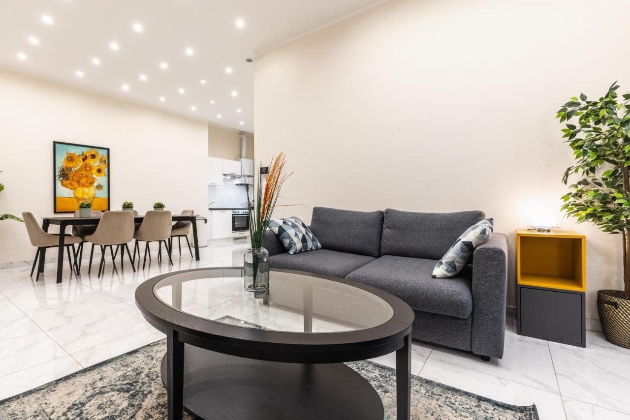 Spacious 2 Bedroom Nearby Center