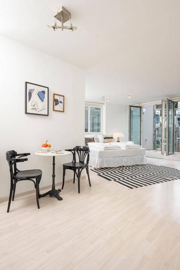 Urban Studio Gasometer By Ichbucheat Apartment