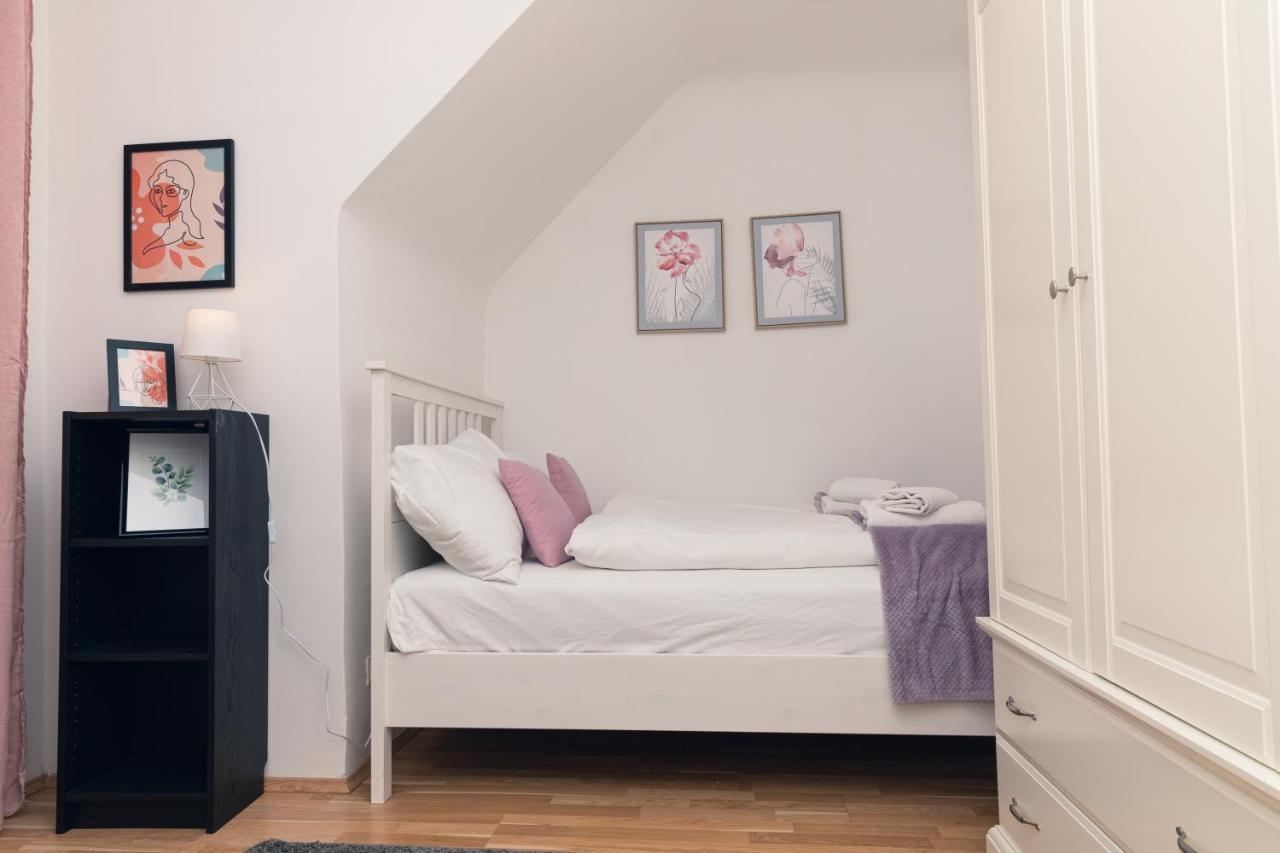 Milky Way Floor 2-bedroom Air Condition *