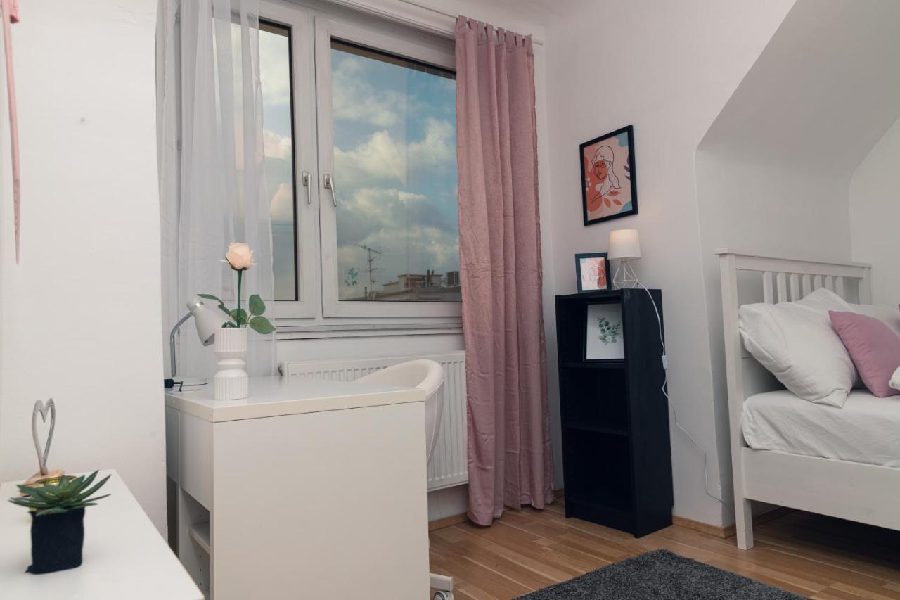 Milky Way Floor 2-bedroom Air Condition Apartment Wien