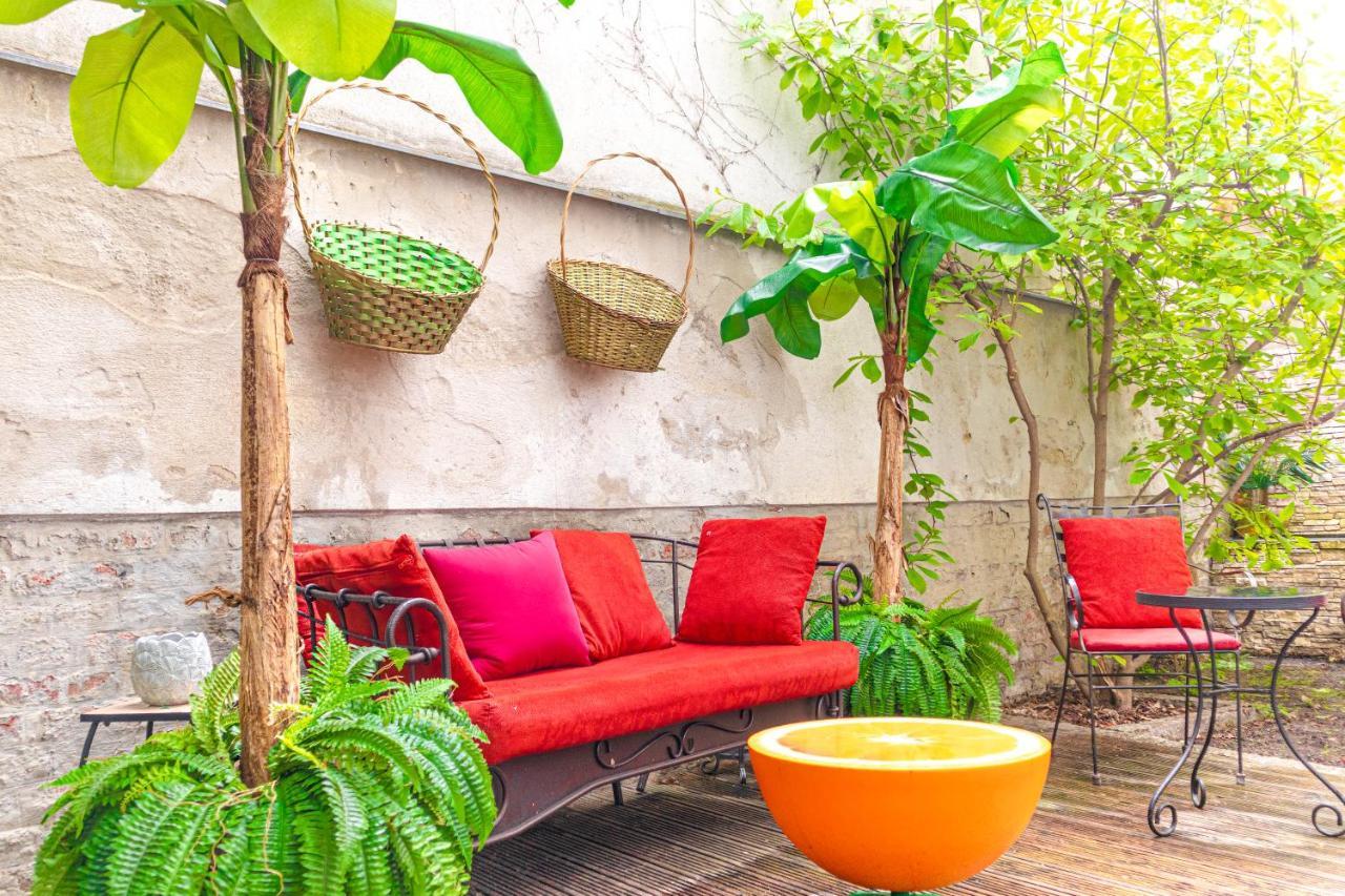 Apartment Fullfilling 3br Shared With Pleasing Patio *