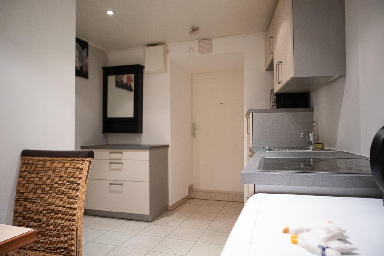 Apartment Fullfilling 3br Shared With Pleasing Patio *