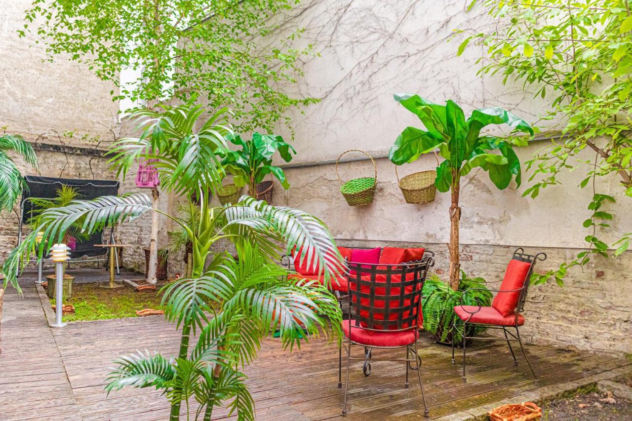 Apartment Fullfilling 3br Shared With Pleasing Patio *