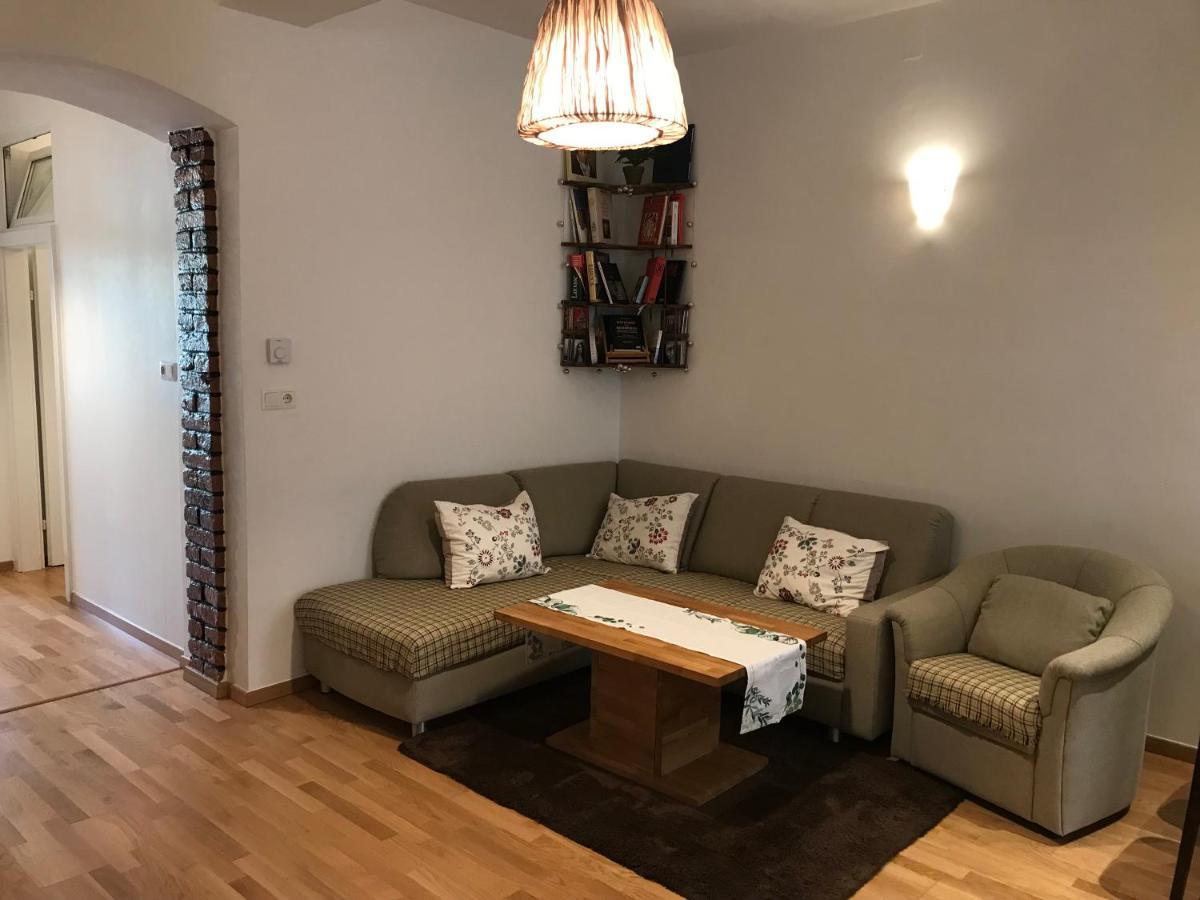 Near Schoenbrunn And Downtown Apartment Vienna