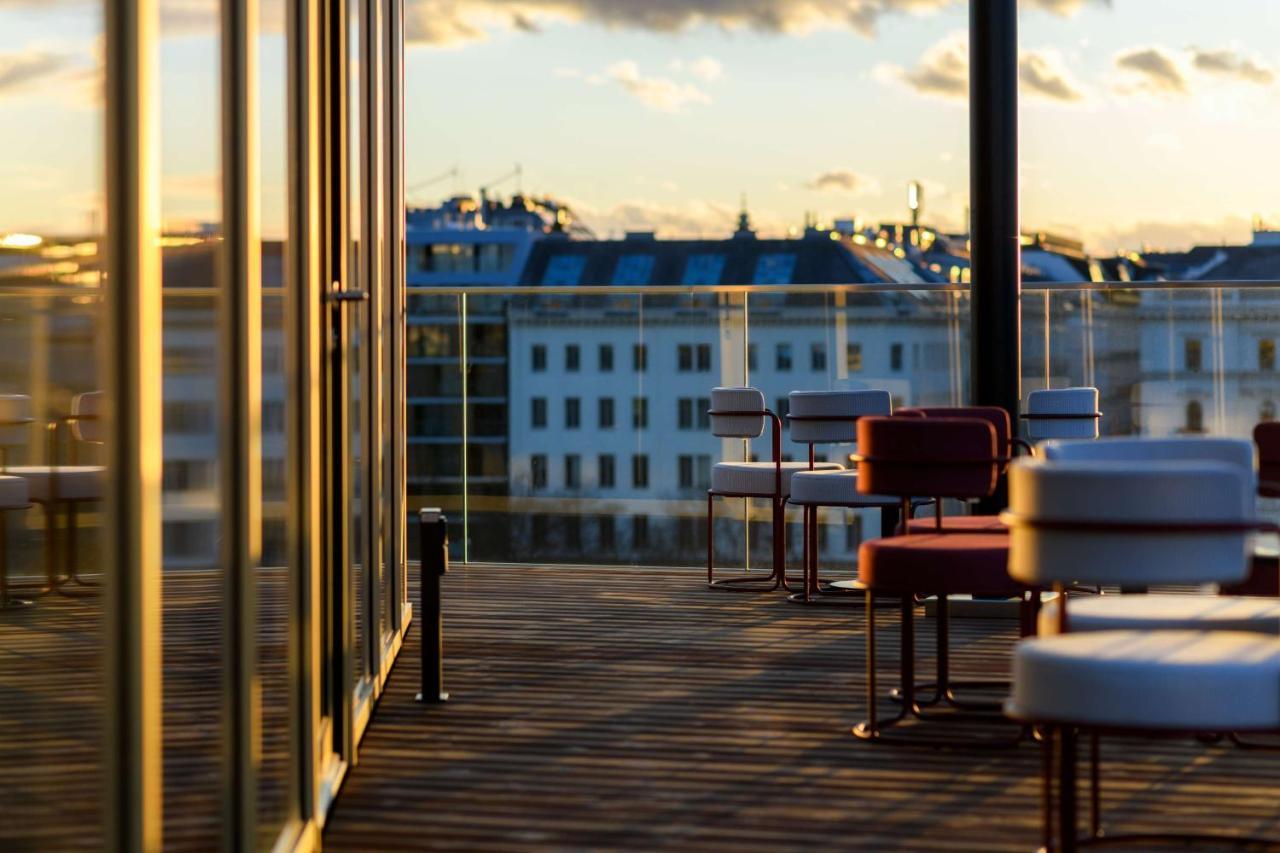 Radisson Red Hotel,