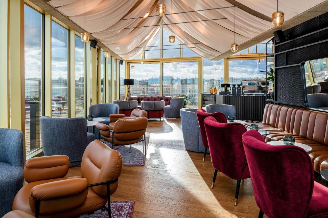 Hotel Radisson Red Hotel, 4*
