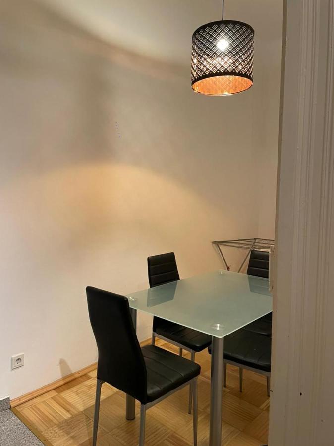 Apartment Central, 5 Min Walk To U4 Friedensbruecke