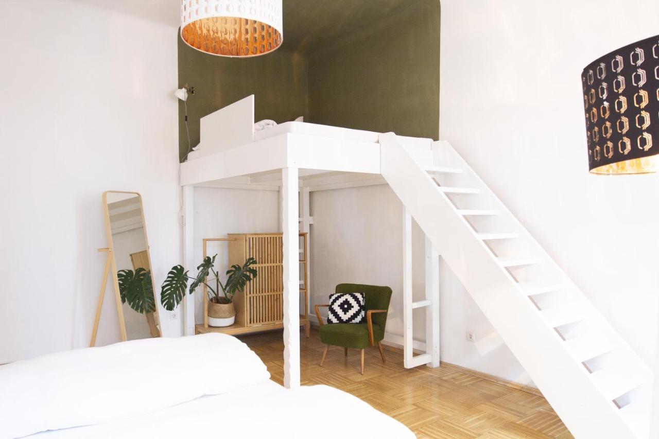Modern Garden-apartment Next To Belvedere Palace *