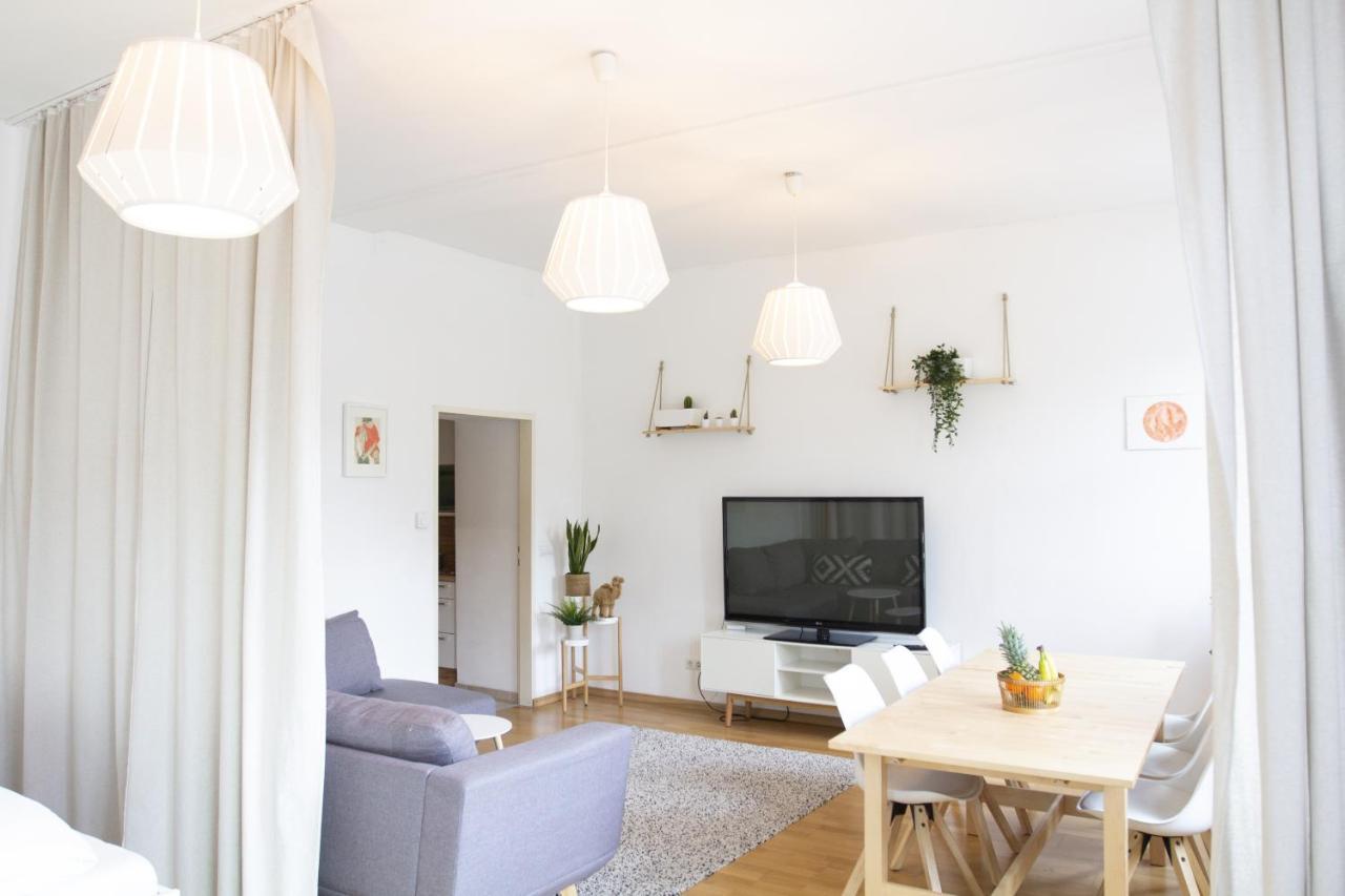 Modern Garden-apartment Next To Belvedere Palace *