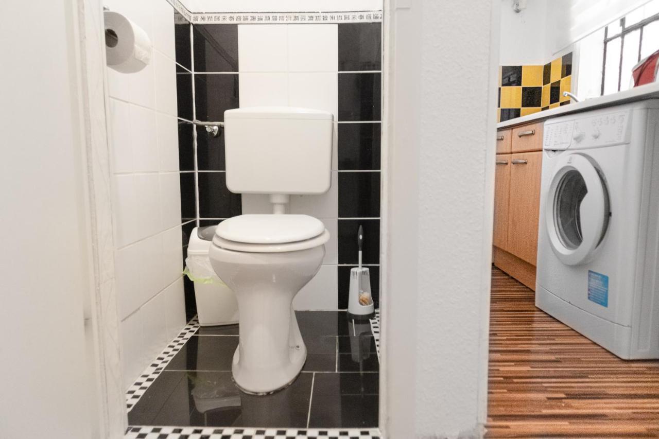 Vivid King Bed - 12 Minutes From Center Apartment Vienna