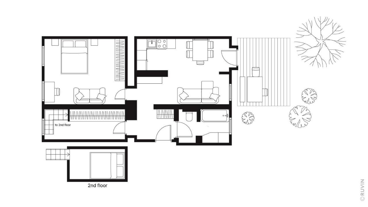 Luxurious And Spacious 5 Min Walk To City Center, 1-2