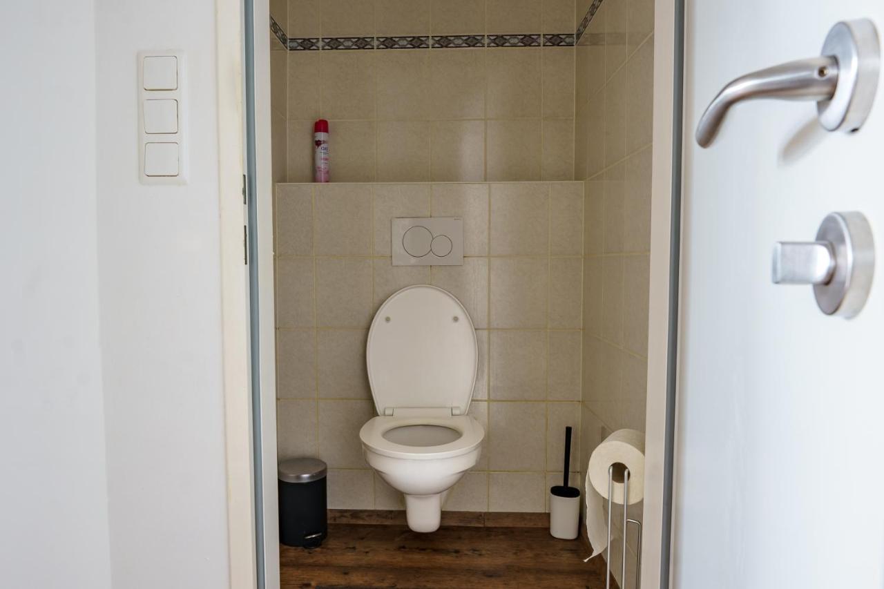 Apartment 1200 *