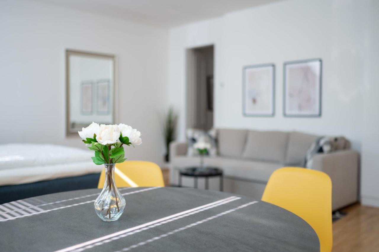 Beautiful In Vienna's Heart 18 Apartment