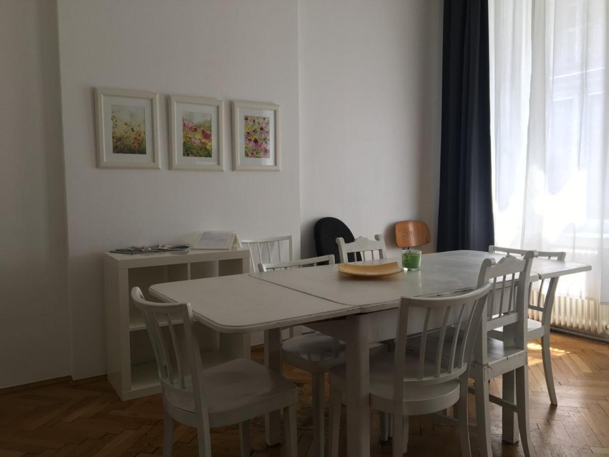 1090 * Vienna