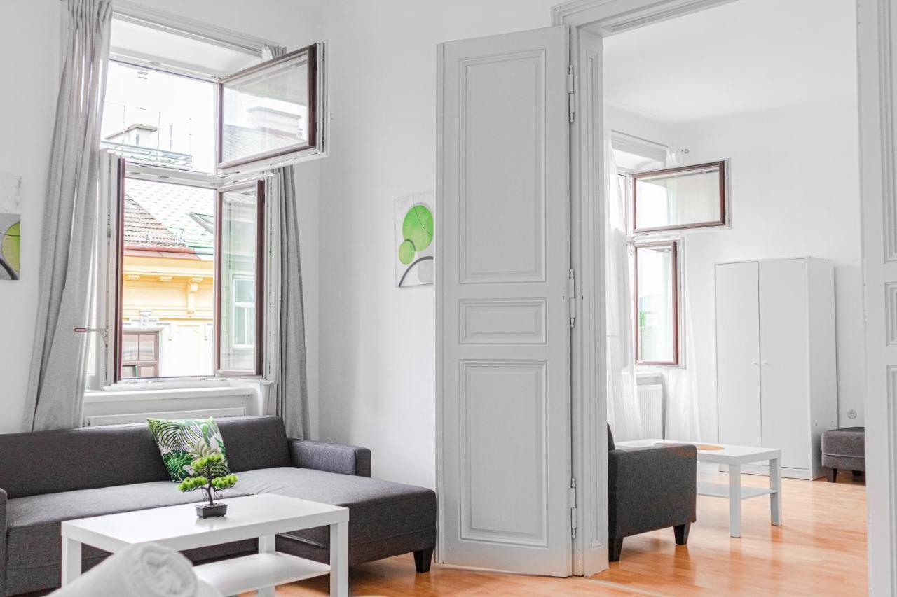 Apartment Pleasing 2br Apt. Akh-perfect For Groups