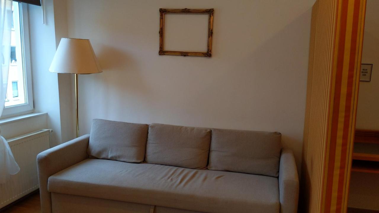 Design Place 1030 Apartment *