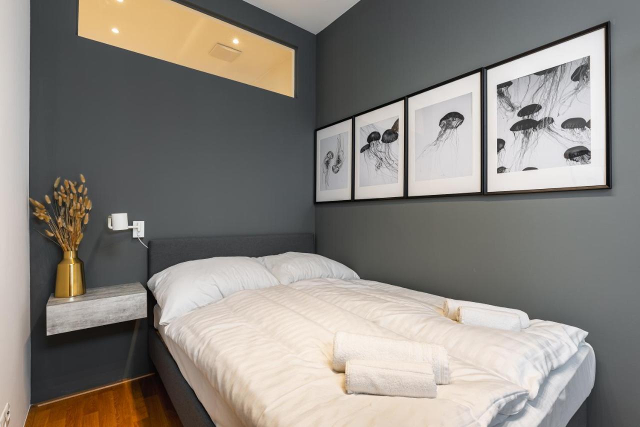 Trendy With - Smart Tv, Coffee Machine In Meidling