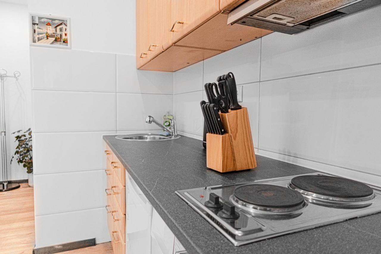Apartment King - 10 Mins Walk From Downtown