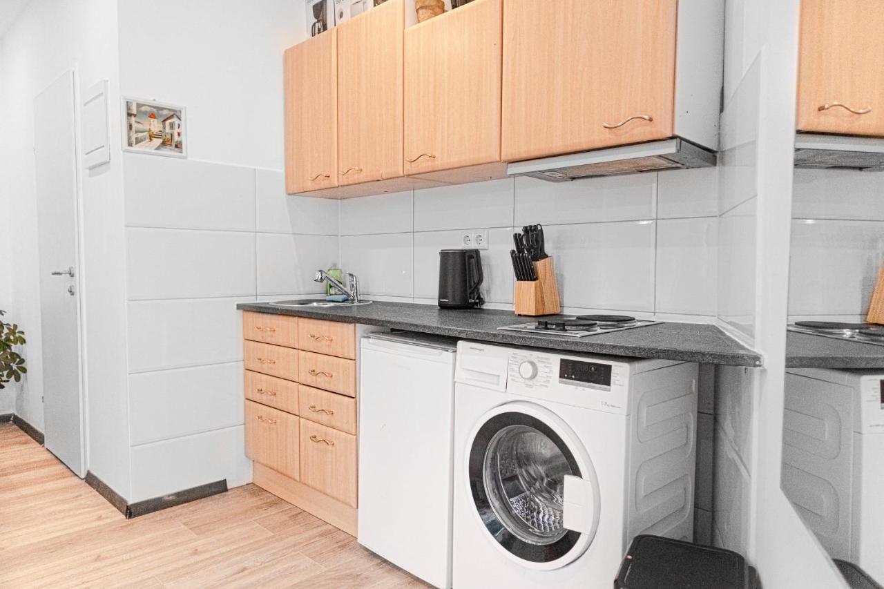 King - 10 Mins Walk From Downtown Apartment