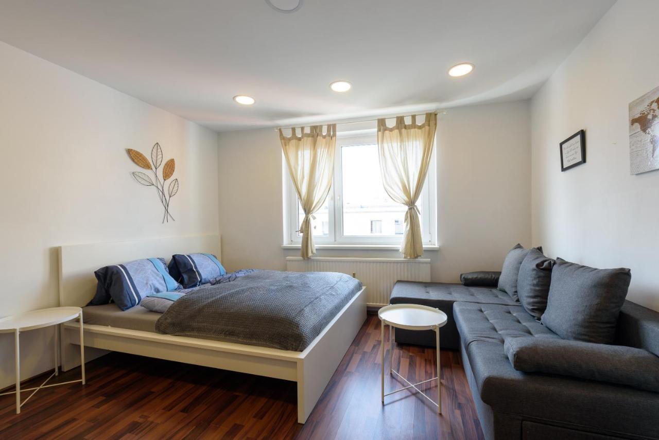 Lights - Hernals Apartment *