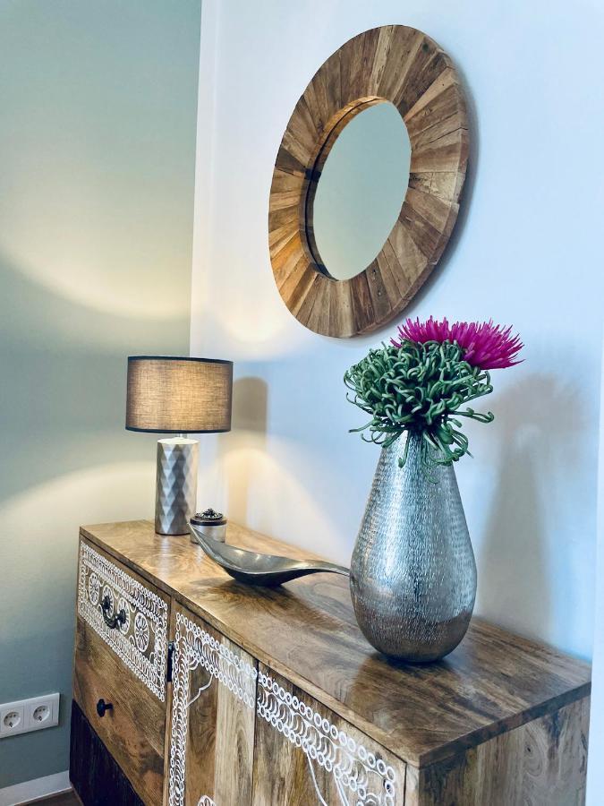 Colorful & Quiet In Beautiful Viennese Building Apartment Vienna