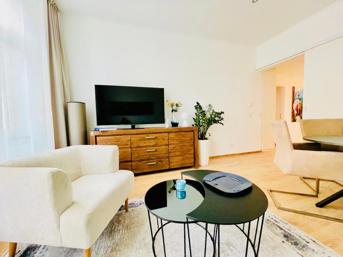 Apartment Colorful & Quiet In Beautiful Viennese Building Vienna