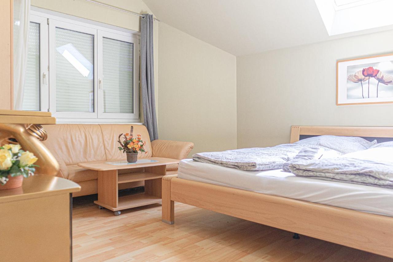 Exquisite Shared - Your Private In Beautiful Apartment Vienna