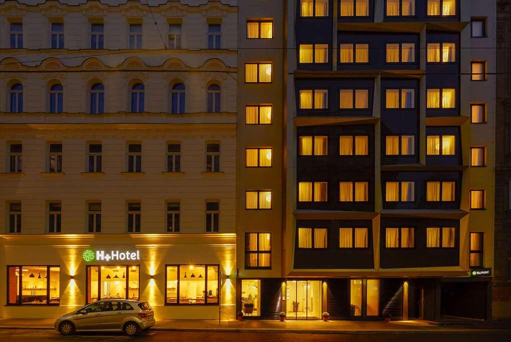 H+ Hotel