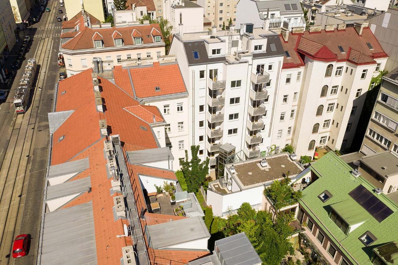Smart Living - Hauptbahnhof - Self Check-in Viena