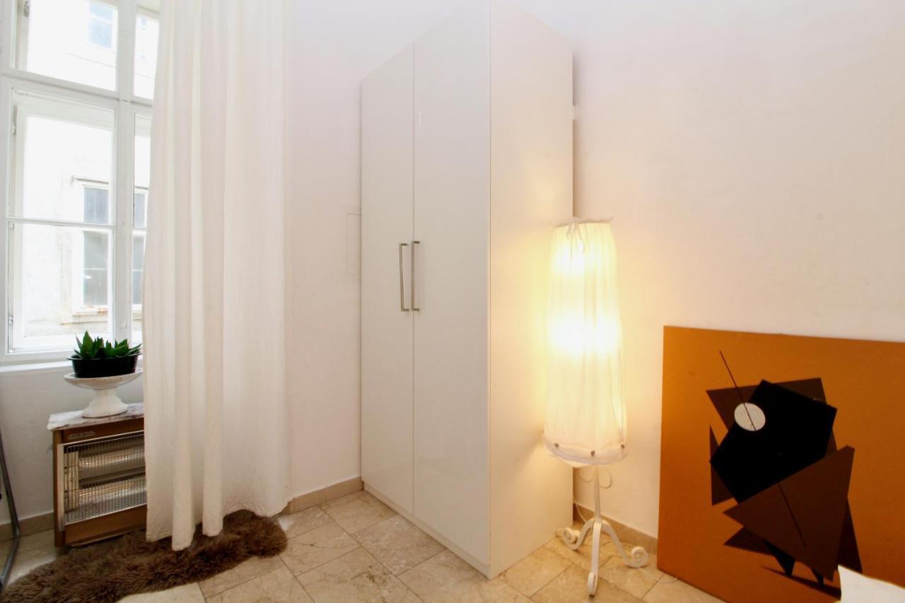 Apartment Sights On The Doorstep Vienna