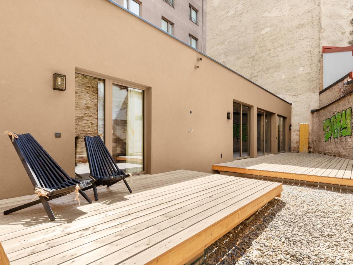Numa Wood Aparthotel