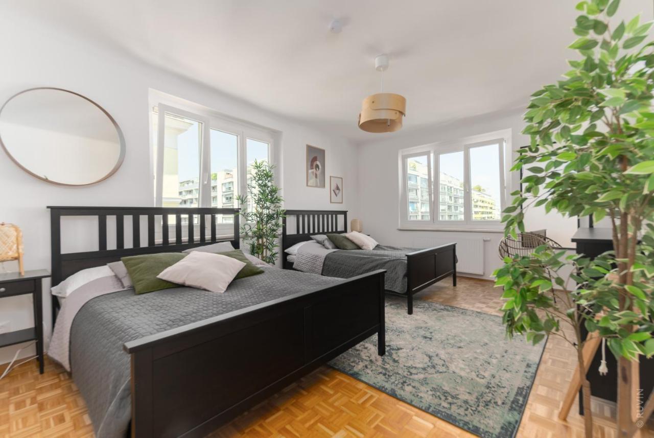 Apartment King Bed Home, 3 Bed Rooms, Perfect For Long Term