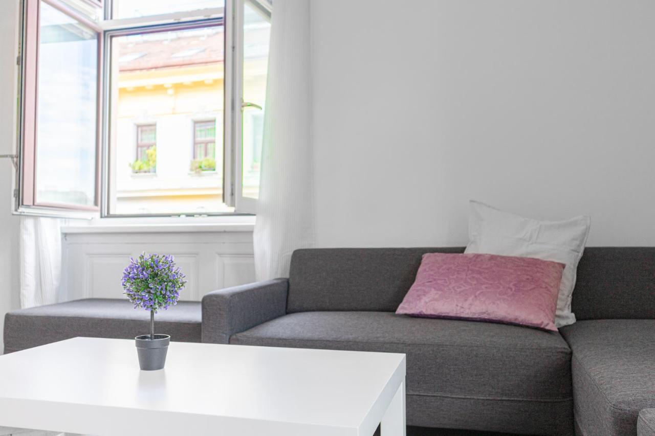 Cozy 2Br Apt. Near Akh Hospital-Ideal For Longstay Vienna