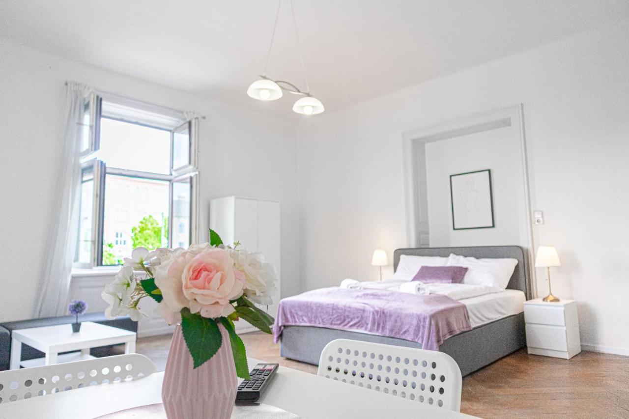 Apartment Cozy 2Br Apt. Near Akh Hospital-Ideal For Longstay