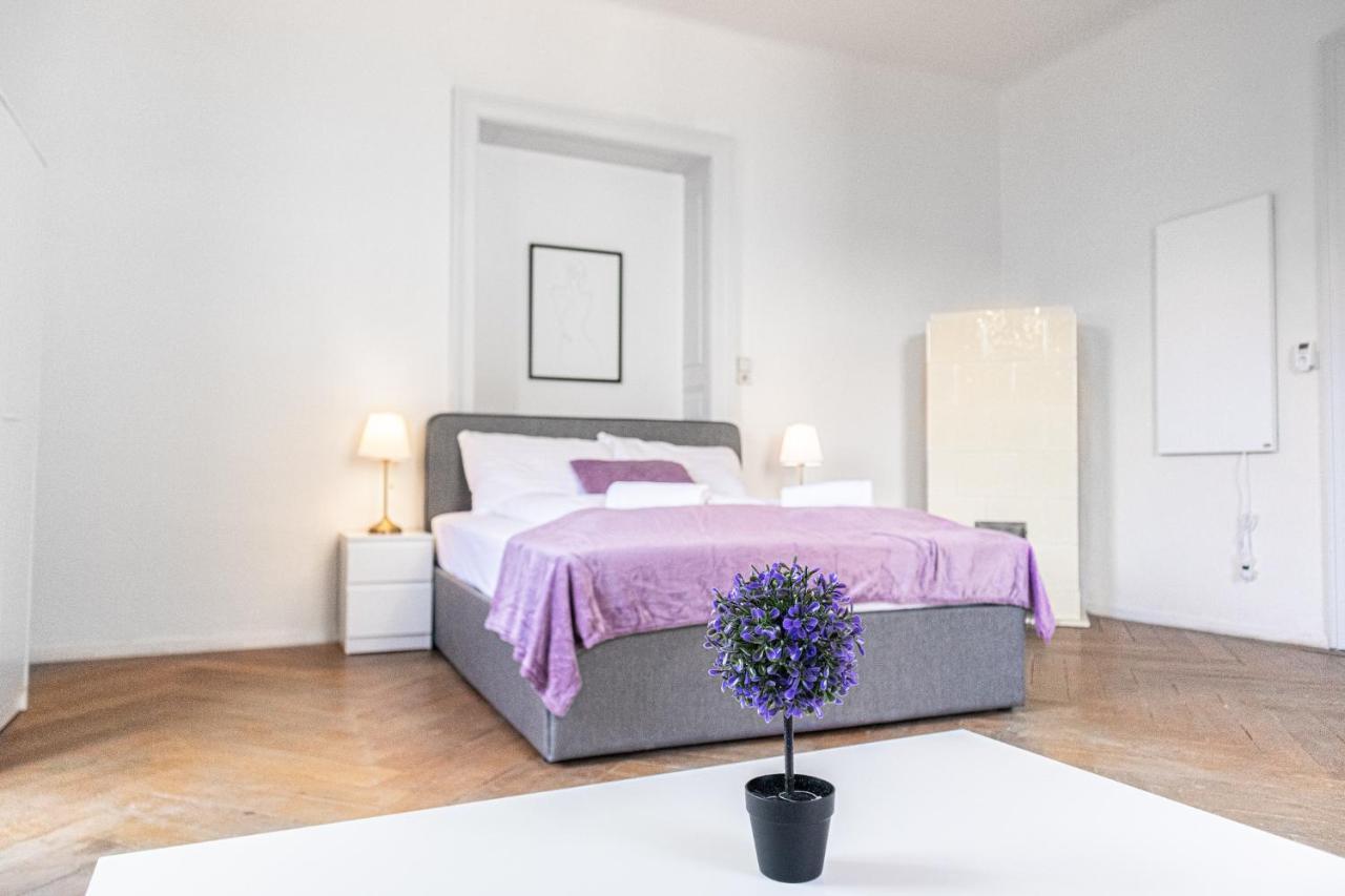 Apartment Cozy 2Br Apt. Near Akh Hospital-Ideal For Longstay