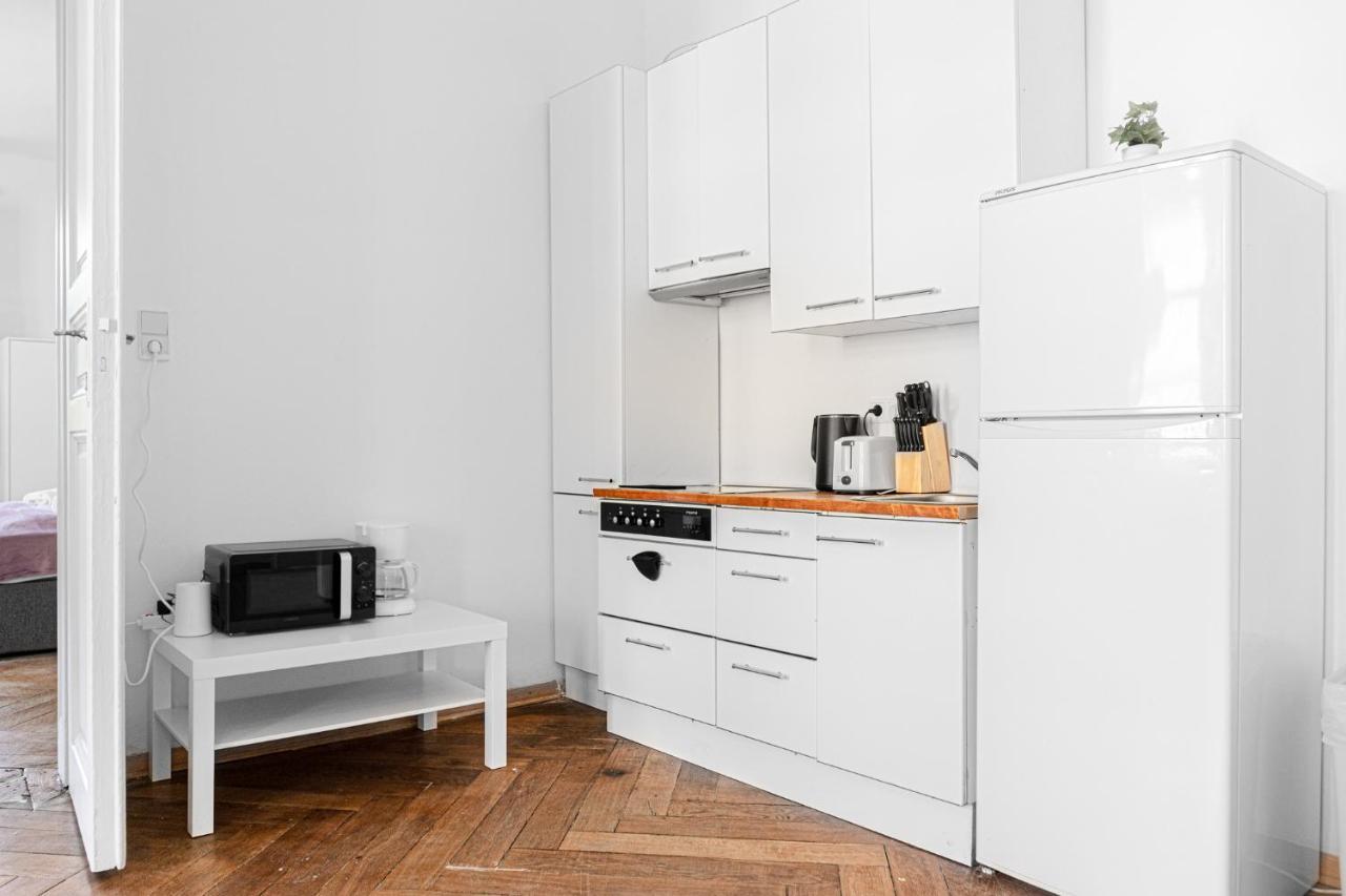 Apartment Cozy 2Br Apt. Near Akh Hospital-Ideal For Longstay *