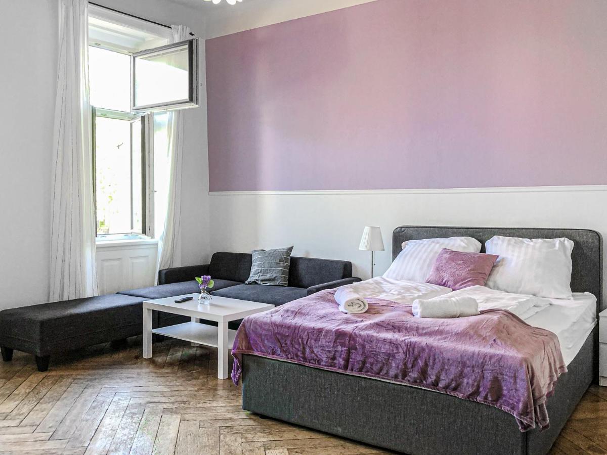 Commodious 2br Apt. Near Akh-perfect For Groups Apartment Vienna
