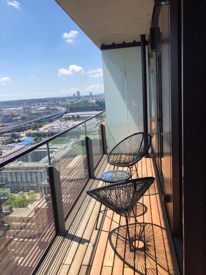 Brand-new, Close To Centre, Rooftop-summer-pool * Vienna