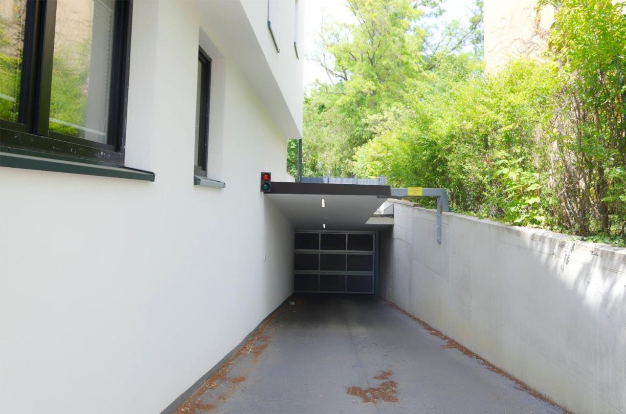 Mh Apartment