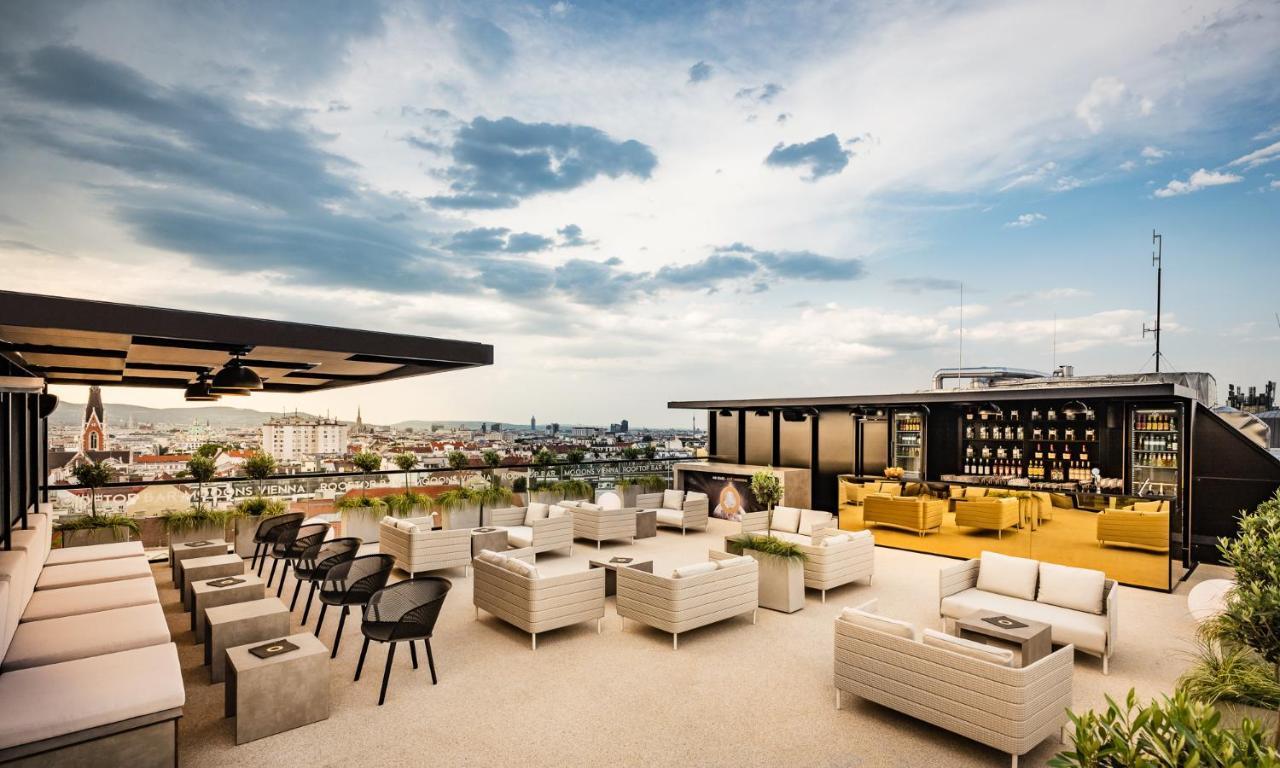 Hotel Mooons 4*