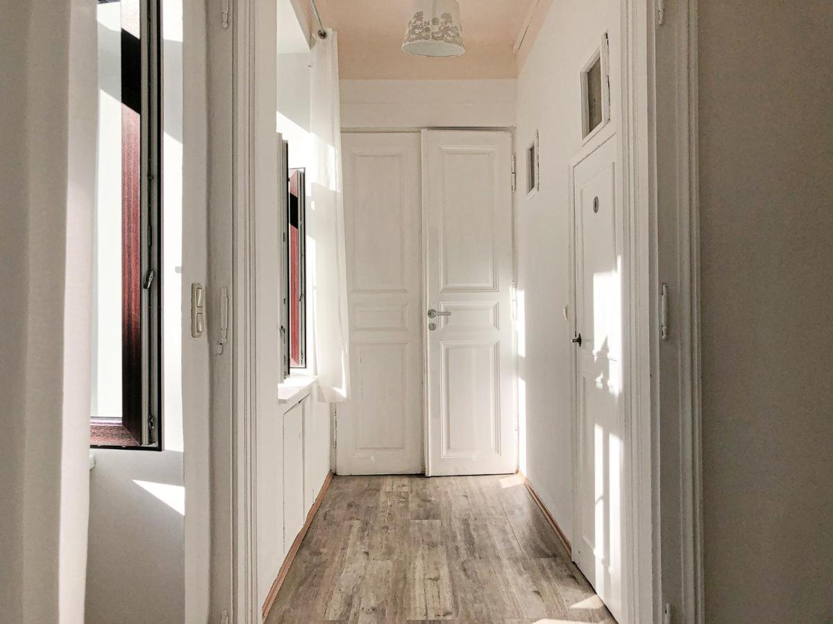 Commodious 2br Apt. Near Akh-perfect For Groups Apartment *
