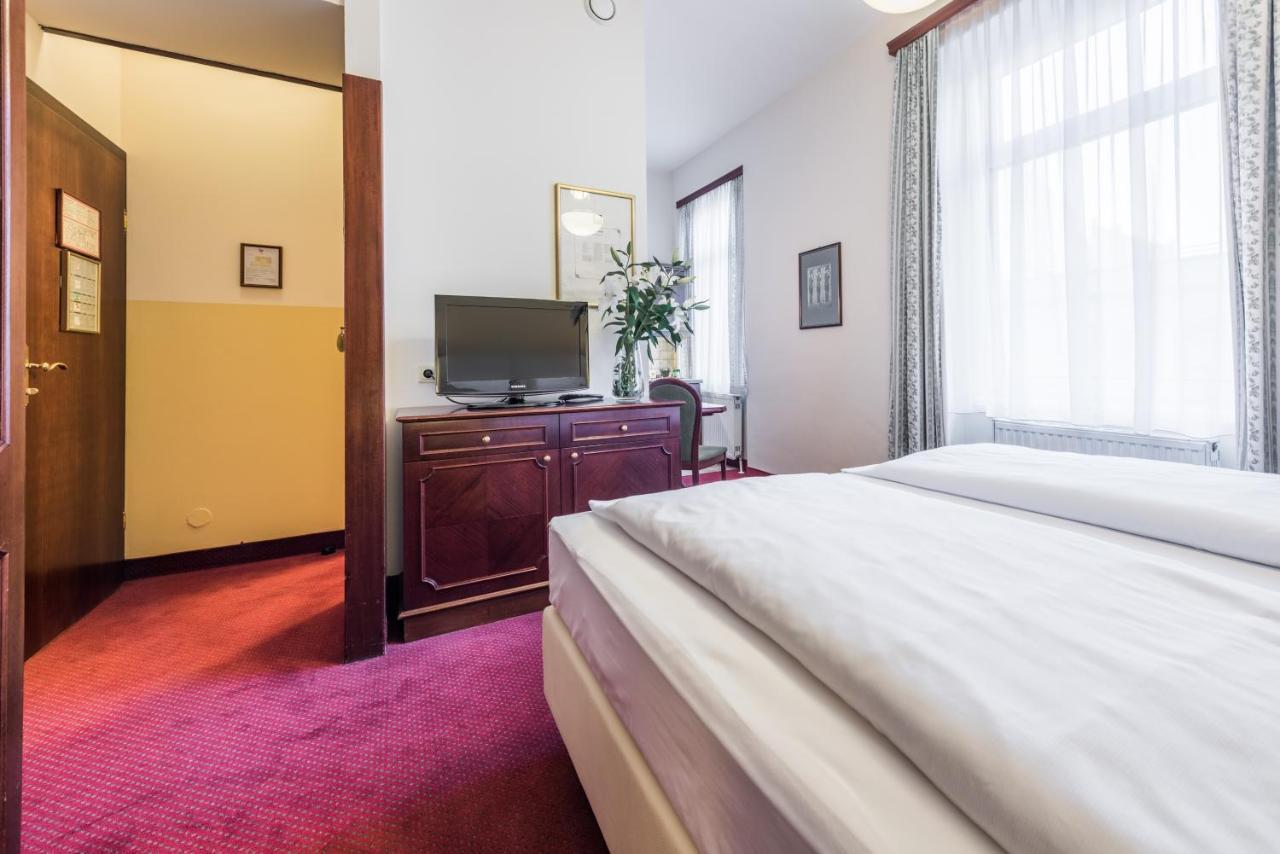 Theaterhotel & Hotel 4*