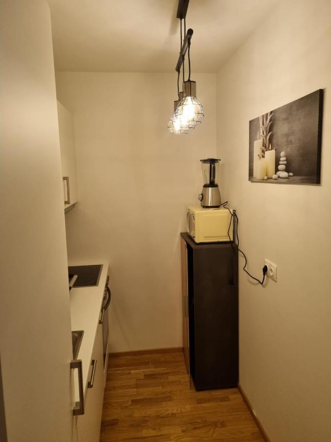 Deluxe Mit Balkon Und Parkplatz!