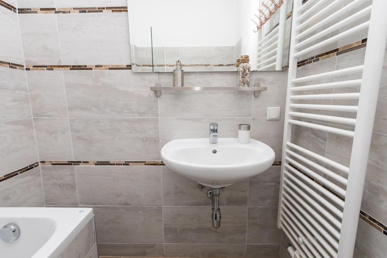 Comfortable Romantic 1 Bedroom Near Augarten Apartamento Viena