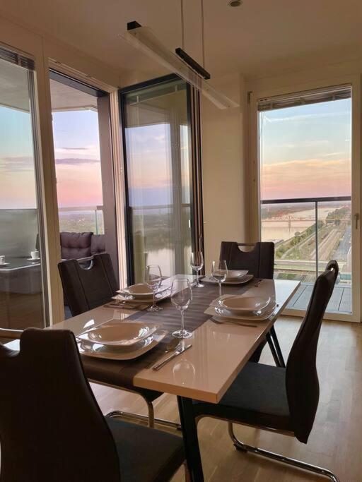 Apartment Danube Skyline Executive