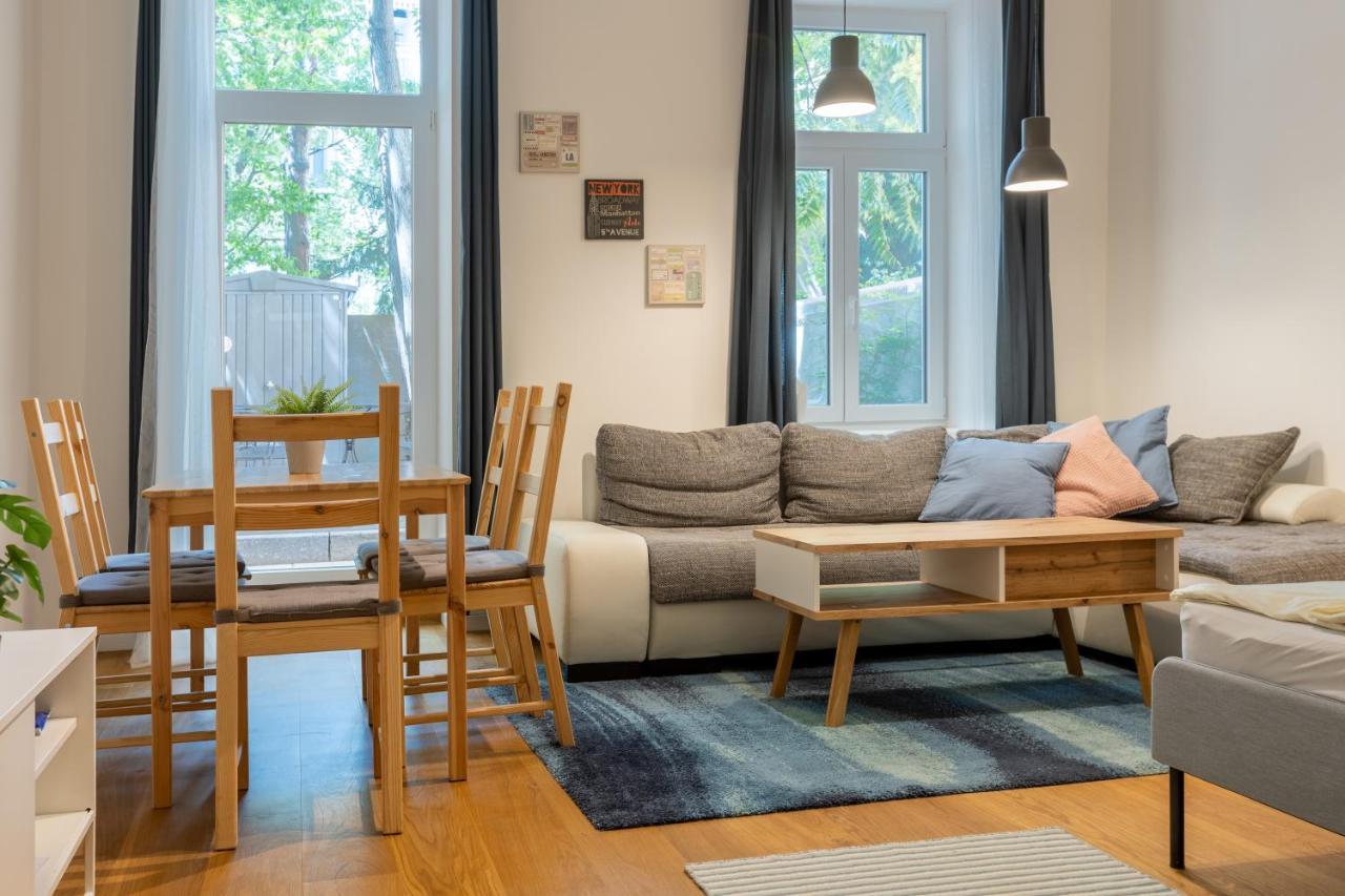 Cozy Apartment, 2 Private Terraces, 8 Min To Center Apartment *