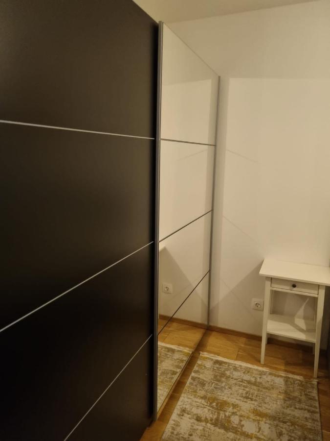 Apartment Deluxe Mit Balkon Und Parkplatz!
