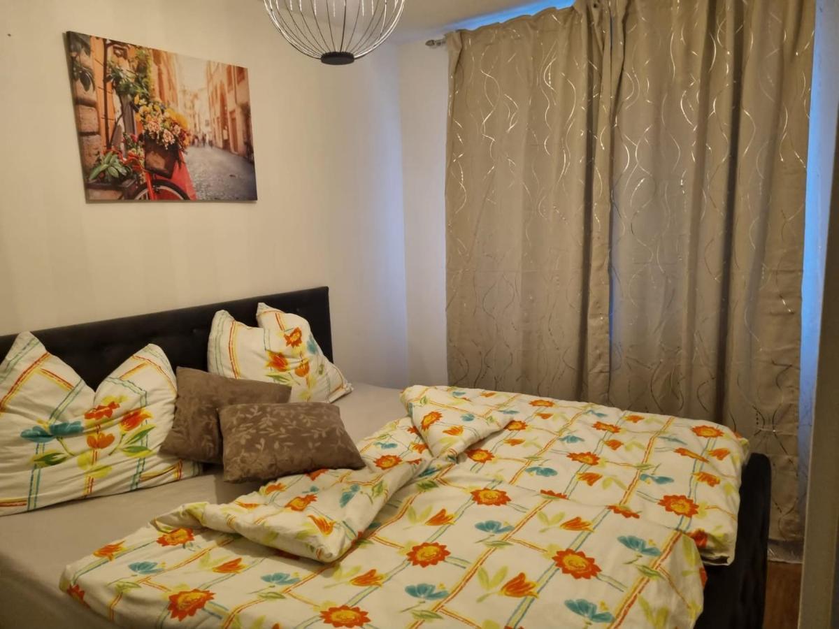 Deluxe Mit Balkon Und Parkplatz! Apartment